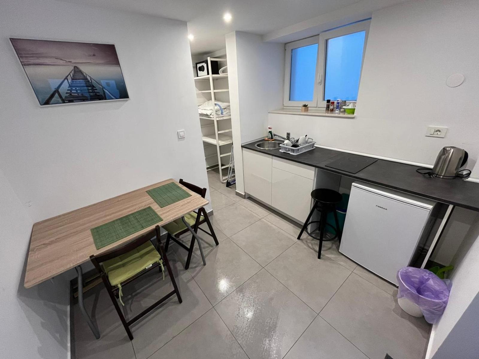X Boutique Marinac Studio Apartments & Rooms ชิเบนิก ภายนอก รูปภาพ
